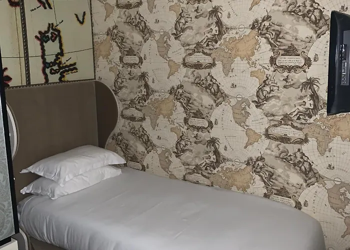 デュ コンティナン 3* パリ