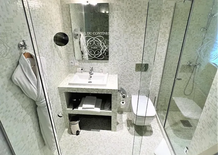 ホテル デュ コンティナン パリ